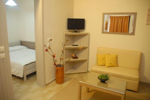 Takis Hotel Apartments - image 11