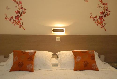 Takis Hotel Apartments - image 4