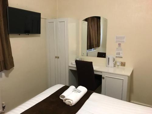 Deluxe Double Room with Shower