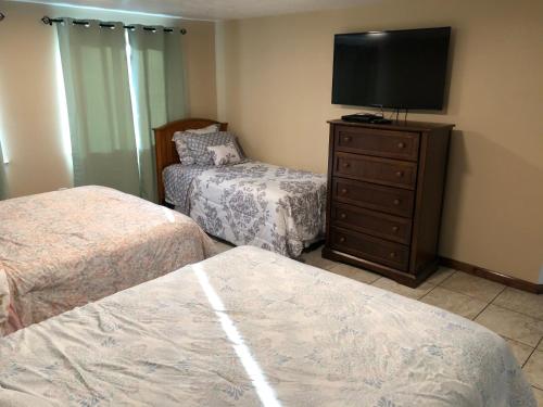 Alaska Home Rental - image 3