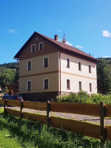 Вход, U Flájského potoka (U Flajskeho potoka) in Český Jiřetín