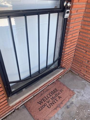 2 king beds in Cool Upper Unit in Denver