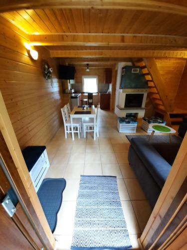 2 bedrooms, 4 beds
