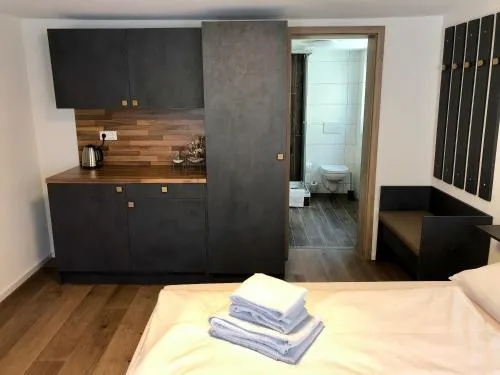 City Apartments, Outlet 100 Meter in Metzingen, Deutschland