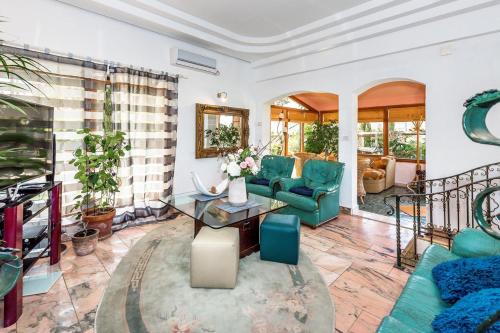 Luxury villa with a swimming pool Rogoznica - 13374, Rogoznica (photo 10)