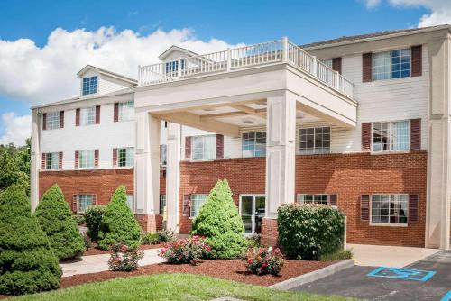 . Days Inn by Wyndham Norton