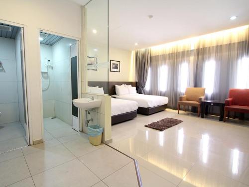 2 double beds