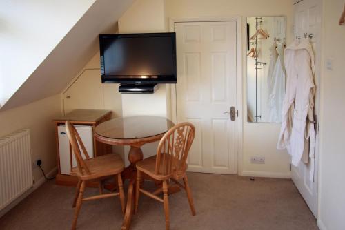 Abacus Bed and Breakfast, Blackwater, Hampshire