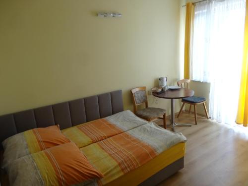 1 double bed