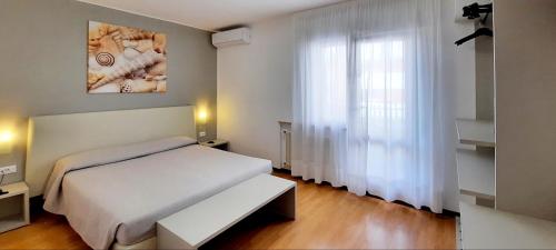 Hotel Carol - image 11