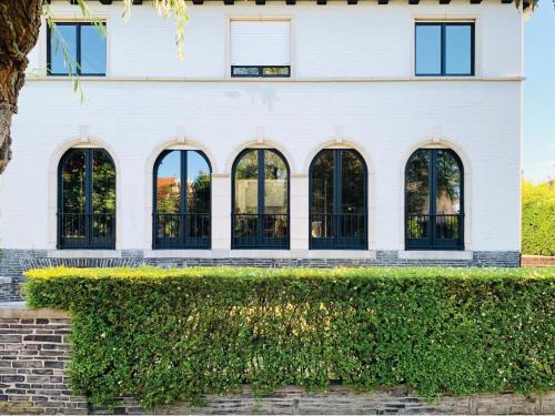 Prachtig ruime Spanish style villa in hart van Knokke