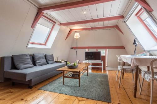 Appartement in monumentaal woonhuis - main image