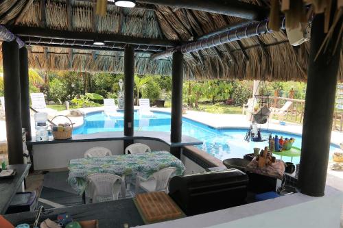 The GECKO BUNGALOW**Beautiful POOL**Free Airport Shuttle