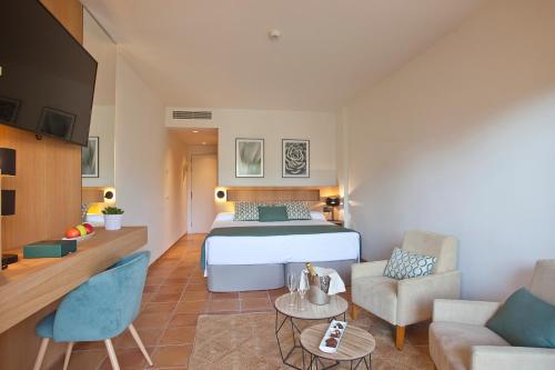 Mon Port Hotel & Spa - image 8