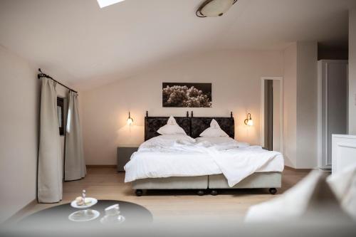 Book the Double Room - Attic Double Room - Attic