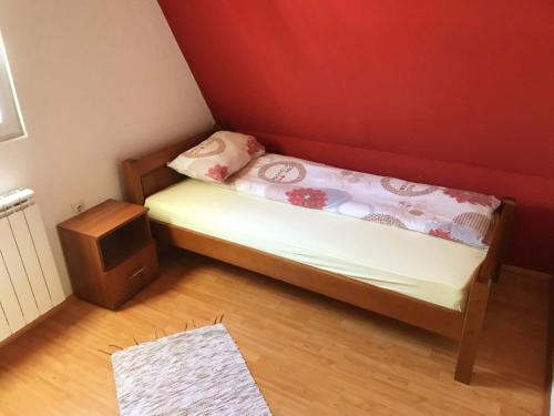 House Sandra - image 2