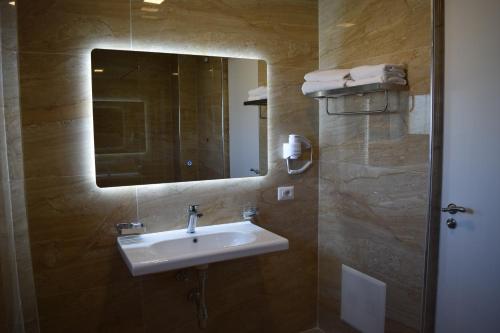 Amber Hotel Albania - image 7