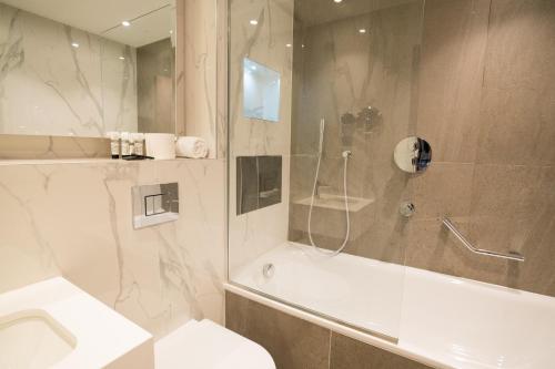 Oxford Hotel - image 10