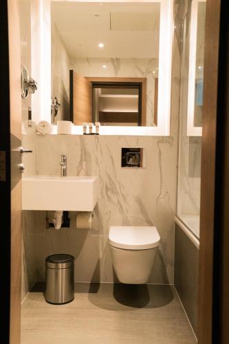 Oxford Hotel - main image