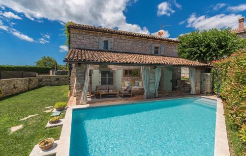 Charming Stone Villa Pakich with Private Pool Baderna