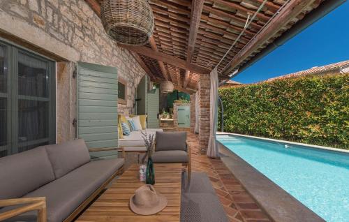 Charming Stone Villa Pakich with Private Pool - image 7