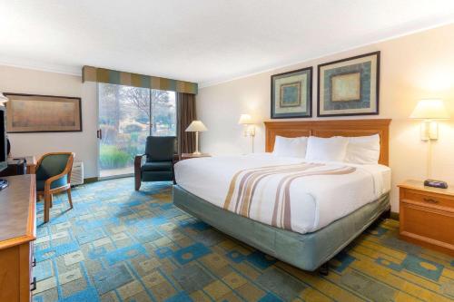 La Quinta Inn & Suites by Wyndham Redding in Redding (CA)