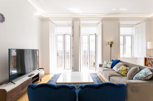 Lisbon luxury retreat! 2 suites, balcony & views!!, Lissabon