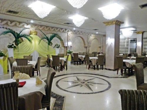Restoran, Indiana Hotel in Giza