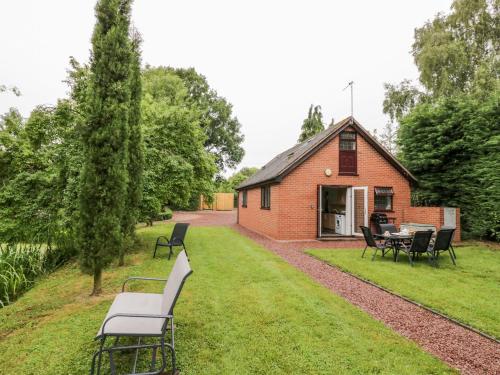 Byefield Lodge - image 12