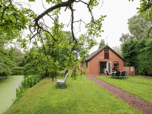 Byefield Lodge - image 4