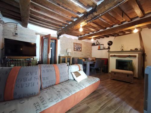 Bed & Breakfast SENTIERO 54 in Cantiano