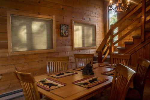 Nice cabin on the San Juan River fishing Hot Tub - image 4