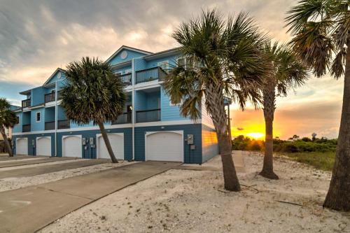 Sunny Perdido Key Townhome with Deck Walk to Beach!