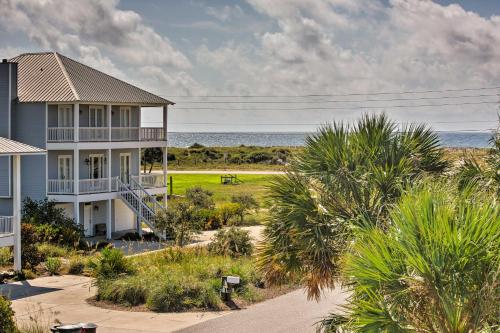 Sunny Perdido Key Townhome with Deck Walk to Beach!