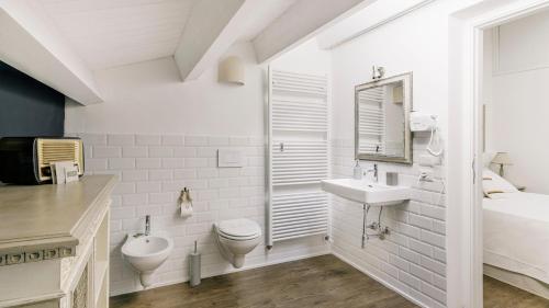 Addimora Boutique Suites - image 14