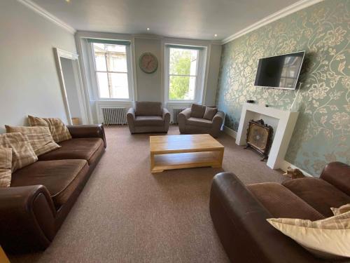 Bath Roof Terrace Apartment, City Centre, Sleeps up to 8, Bath (zdjęcie 3)