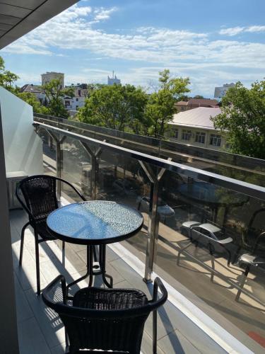 Hotel Vogue - image 12