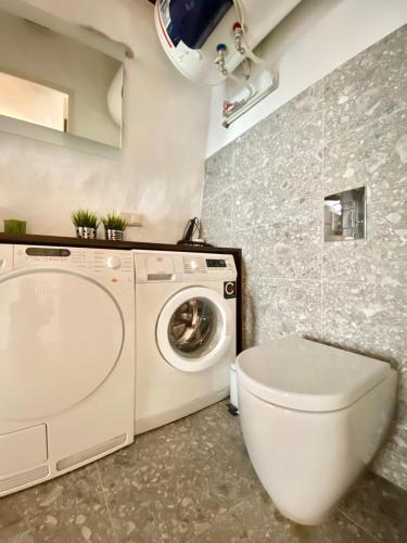 Old Town Lai street apartment with private parking