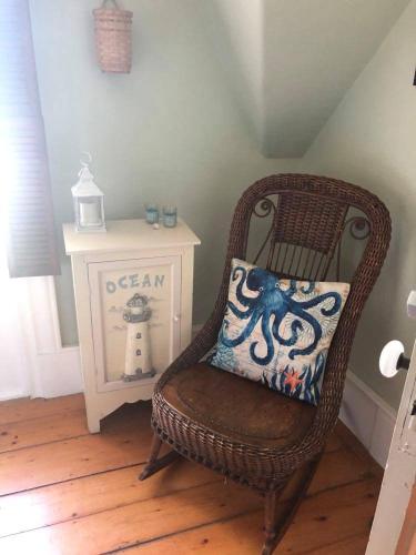 Queen Room with shower
