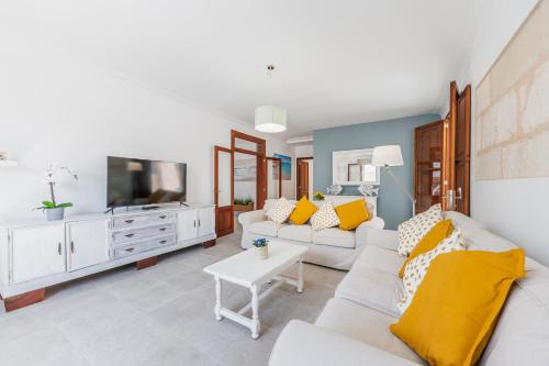 YupiHome Holiday Home Can Cremat - image 9