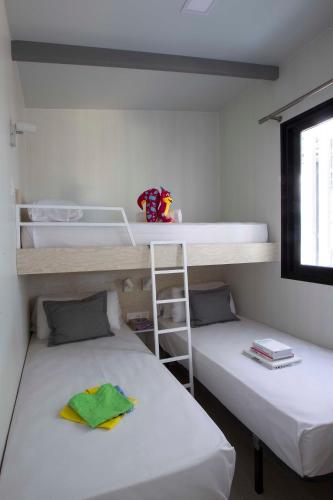 Tamarit Beach Resort - image 8