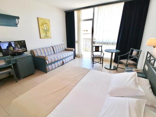 Quadruple Room with Balcony