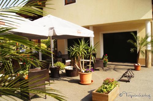ผับ/เลาจน์, Der Tropolacherhof Hotel & Restaurant in เฮอร์มากอร์