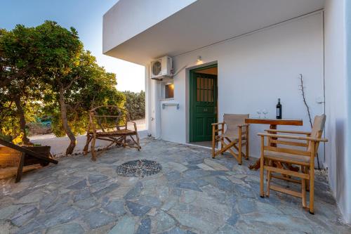 Vista exterior, Gaia lux inn in Milos Island