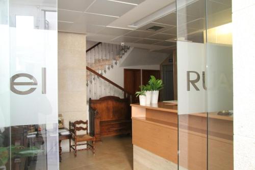 大堂, 魯阿斯酒店及餐廳 (Hotel Restaurante Ruas) in 蓬特韋德拉市中心