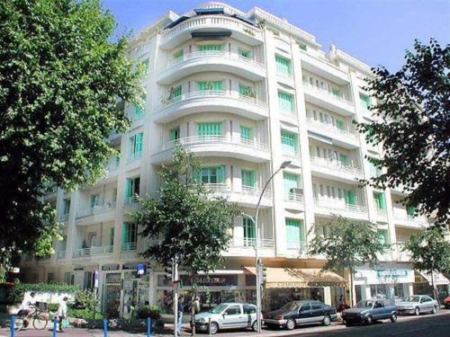 VICTOR HUGO - Modern and sunny, terrace, 2 baths