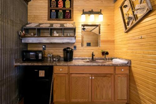 Bakery Haus German Chocolate Suite - main image