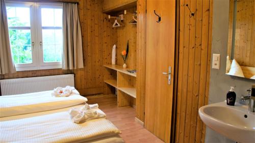 Double Room with Shared Bathroom (Schönegg)