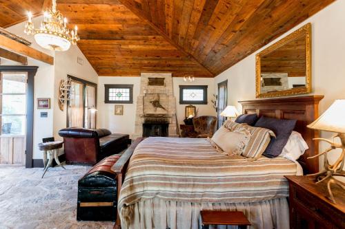 Diamond Belle at Palo Alto Crossing - image 9