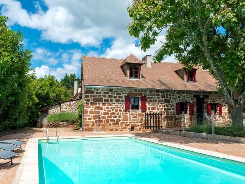 Tranquil holiday home with private pool - Teillots